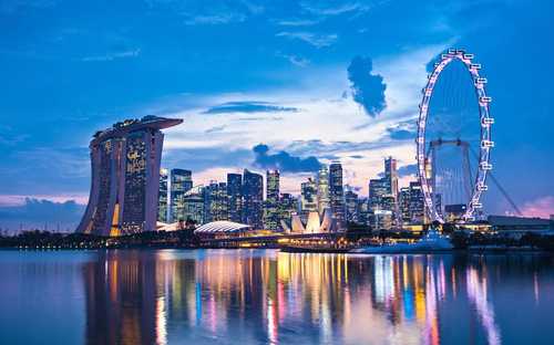 Open-Top-Bustour an der Marina Bay in Singapur