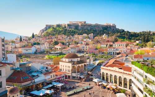 Open-Top-Sightseeing-Bus an der Akropolis in Athen